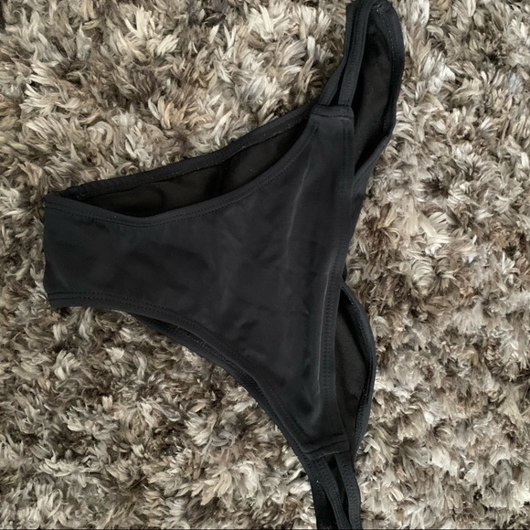 Runched Bikini Bottom - Picture 2 of 3